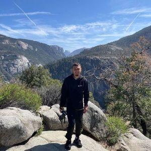 Meet your Posher, Sixto